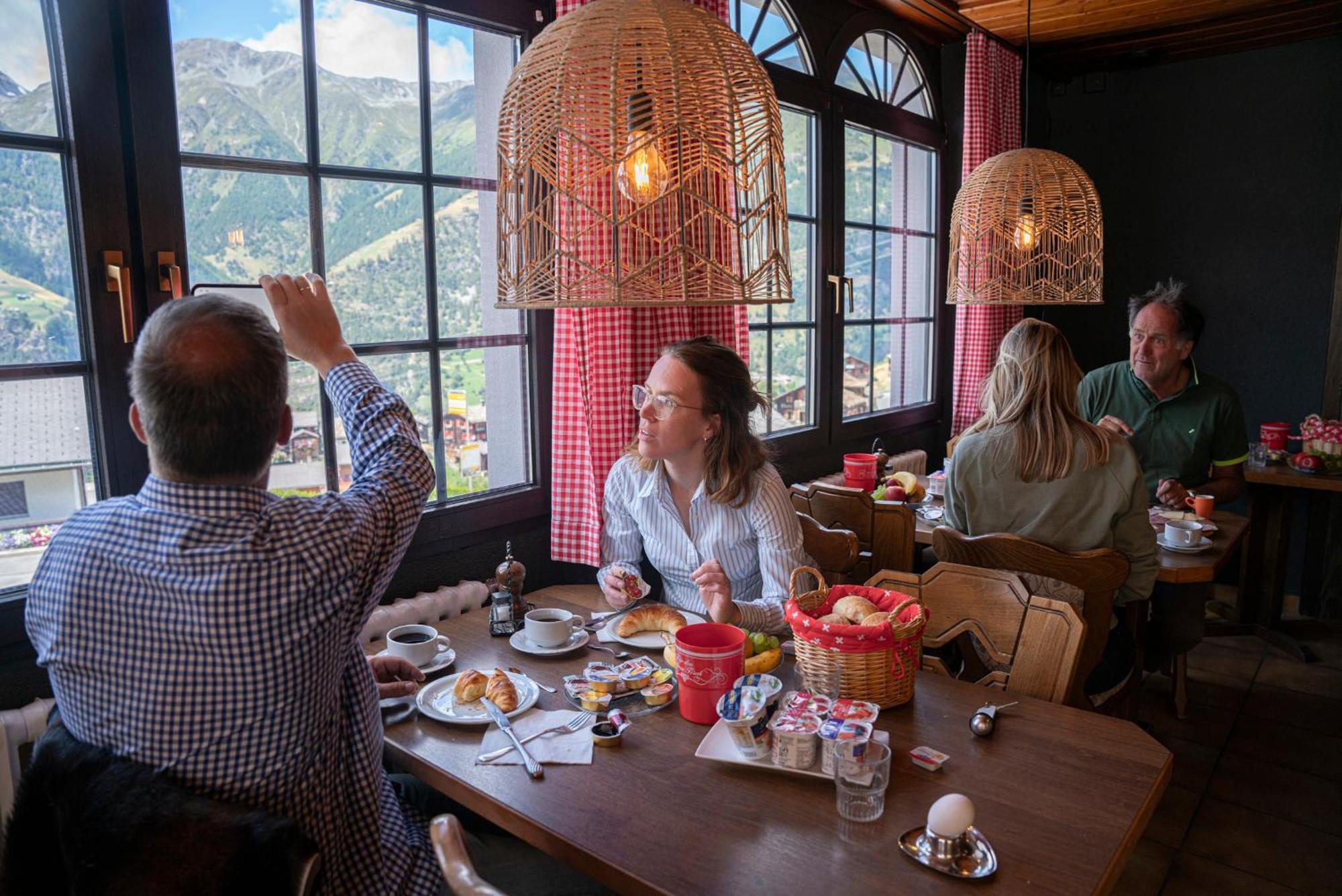 Alte Bock 2.0 Bed & Breakfast Grächen Dış mekan fotoğraf