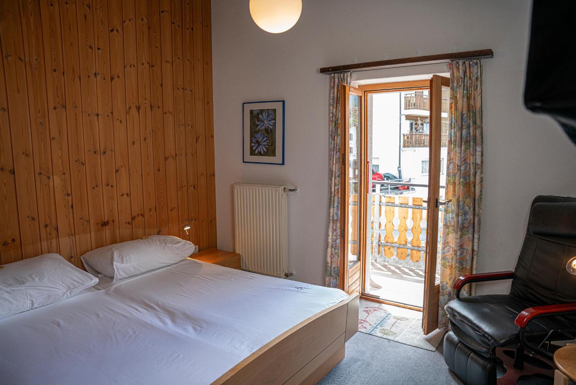 Alte Bock 2.0 Bed & Breakfast Grächen Dış mekan fotoğraf
